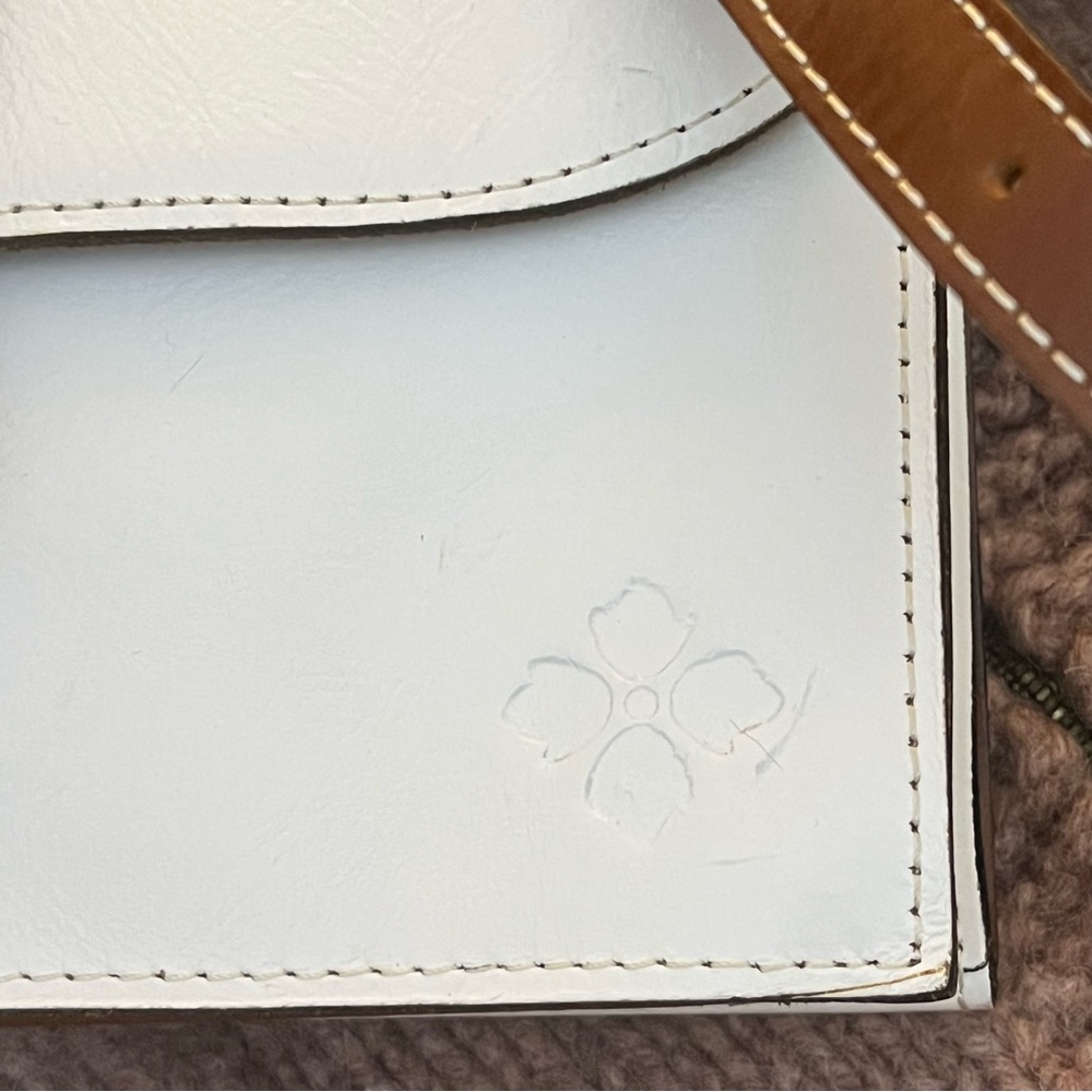 Patricia Nash TAURIANA White/Tan Leather Crossbody Organizer Purse - Picture 4 of 15
